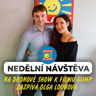 Na unikátní dronové show k filmu GUMP - jsme dvojka zazpívá Olga Lounová přímo na Vltavě.
